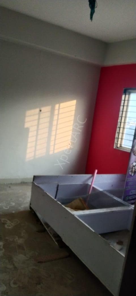 Property Photos 8