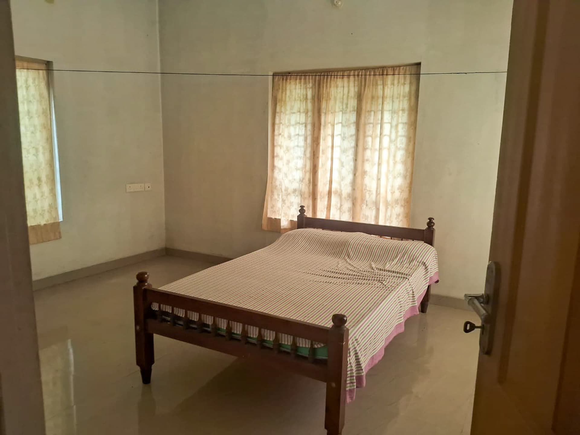 Property Photos 6
