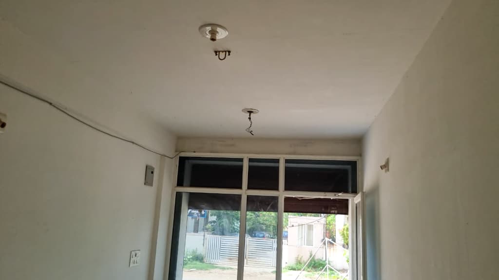 Property Photos 7