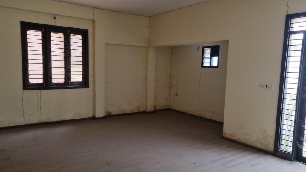 Property Photos 17