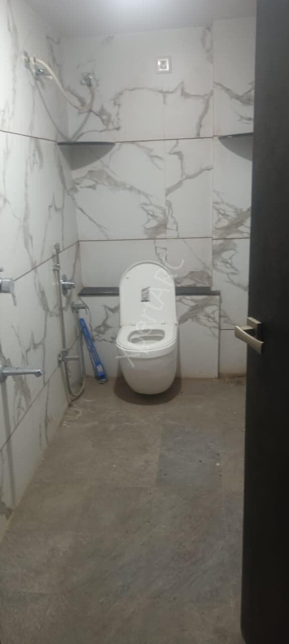 Property Photos 13