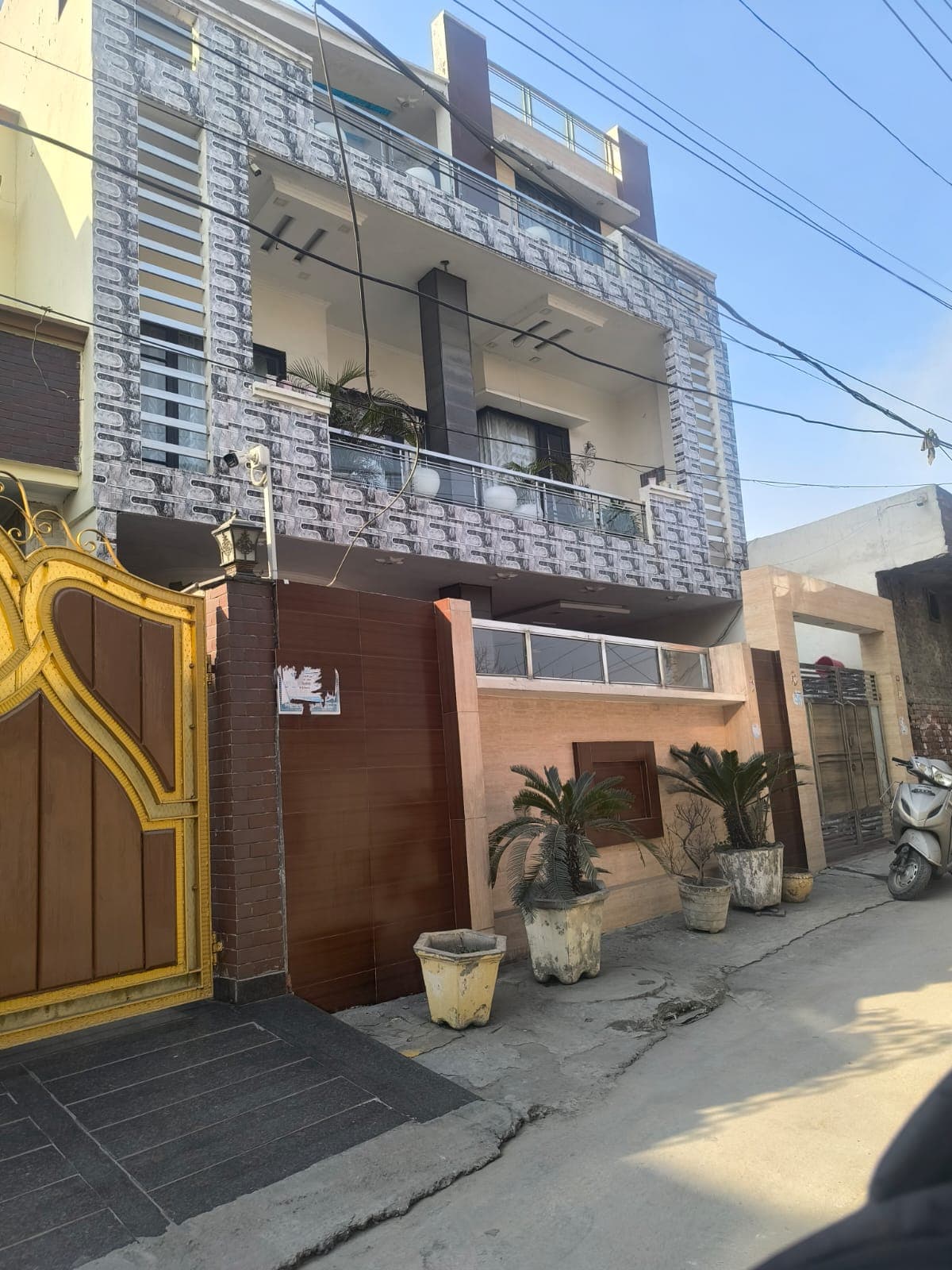 Property Photos 1