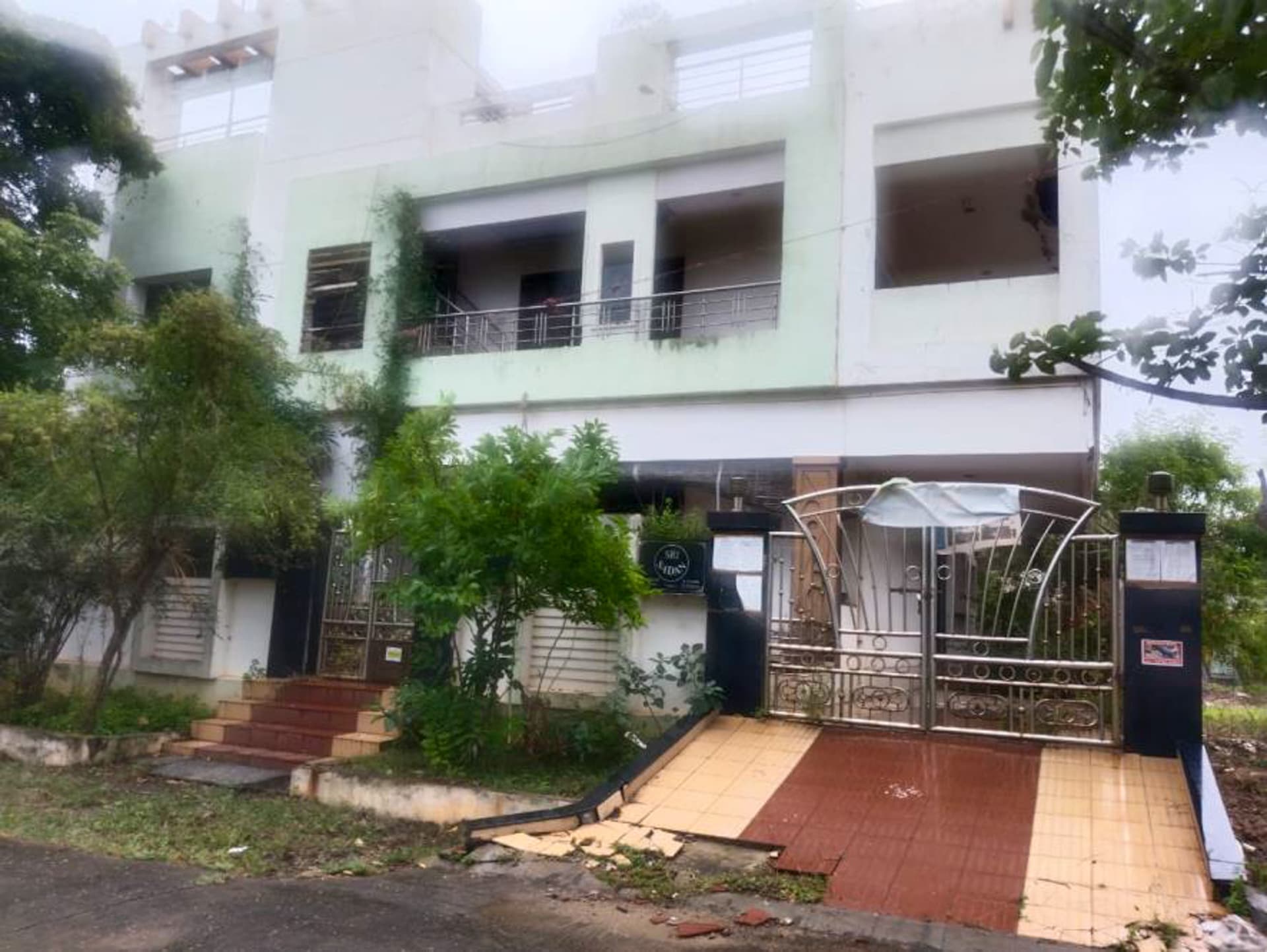 Property Photos 1