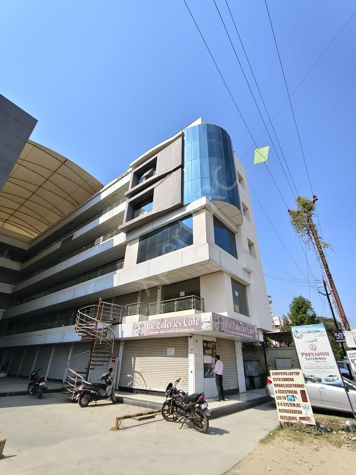 Property Photos 9