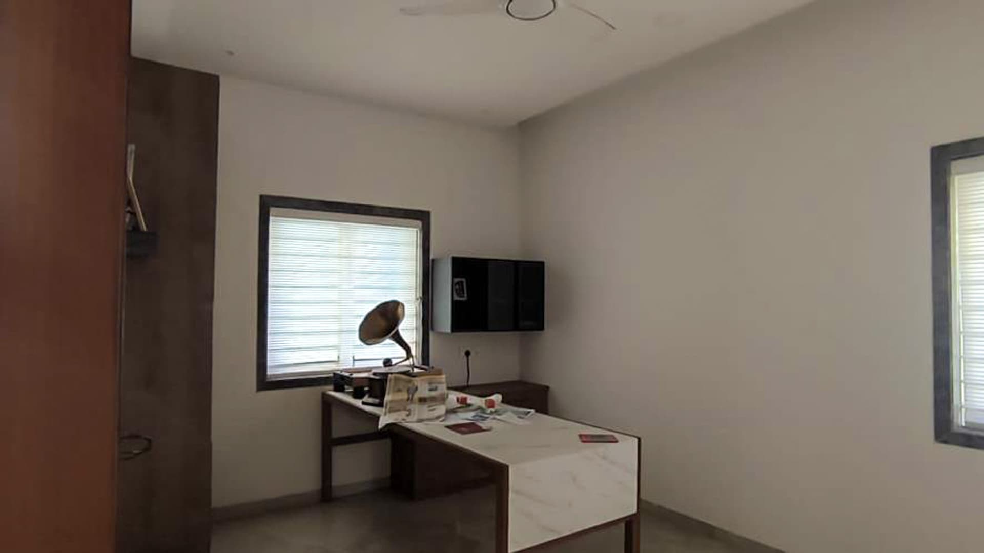 Property Photos 18
