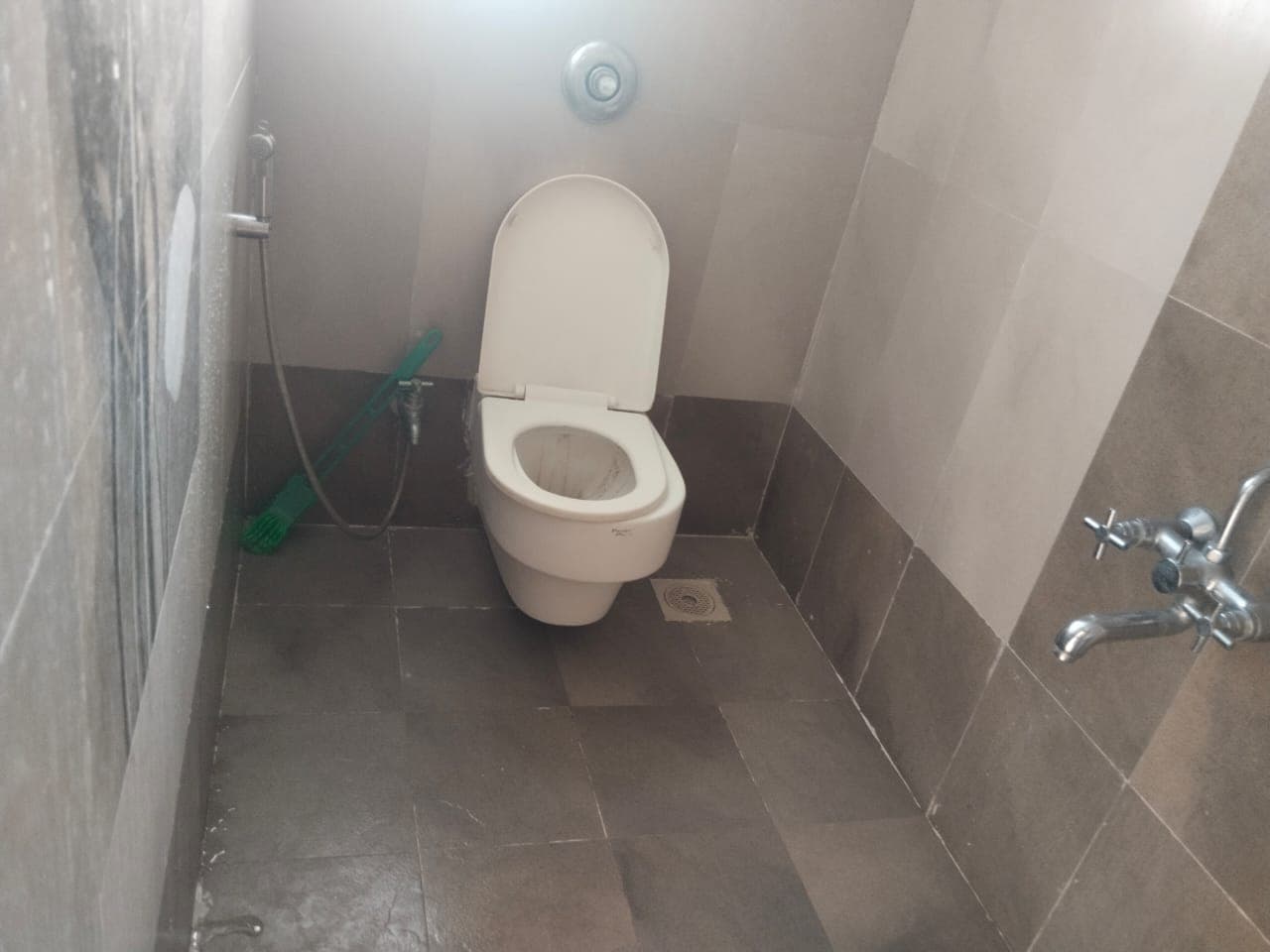 Property Photos 6