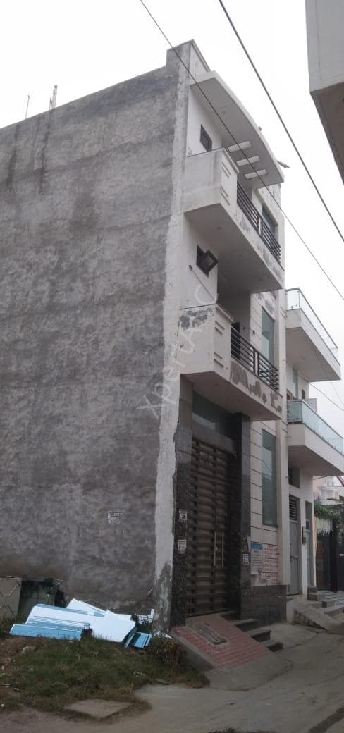 Property Photos 3