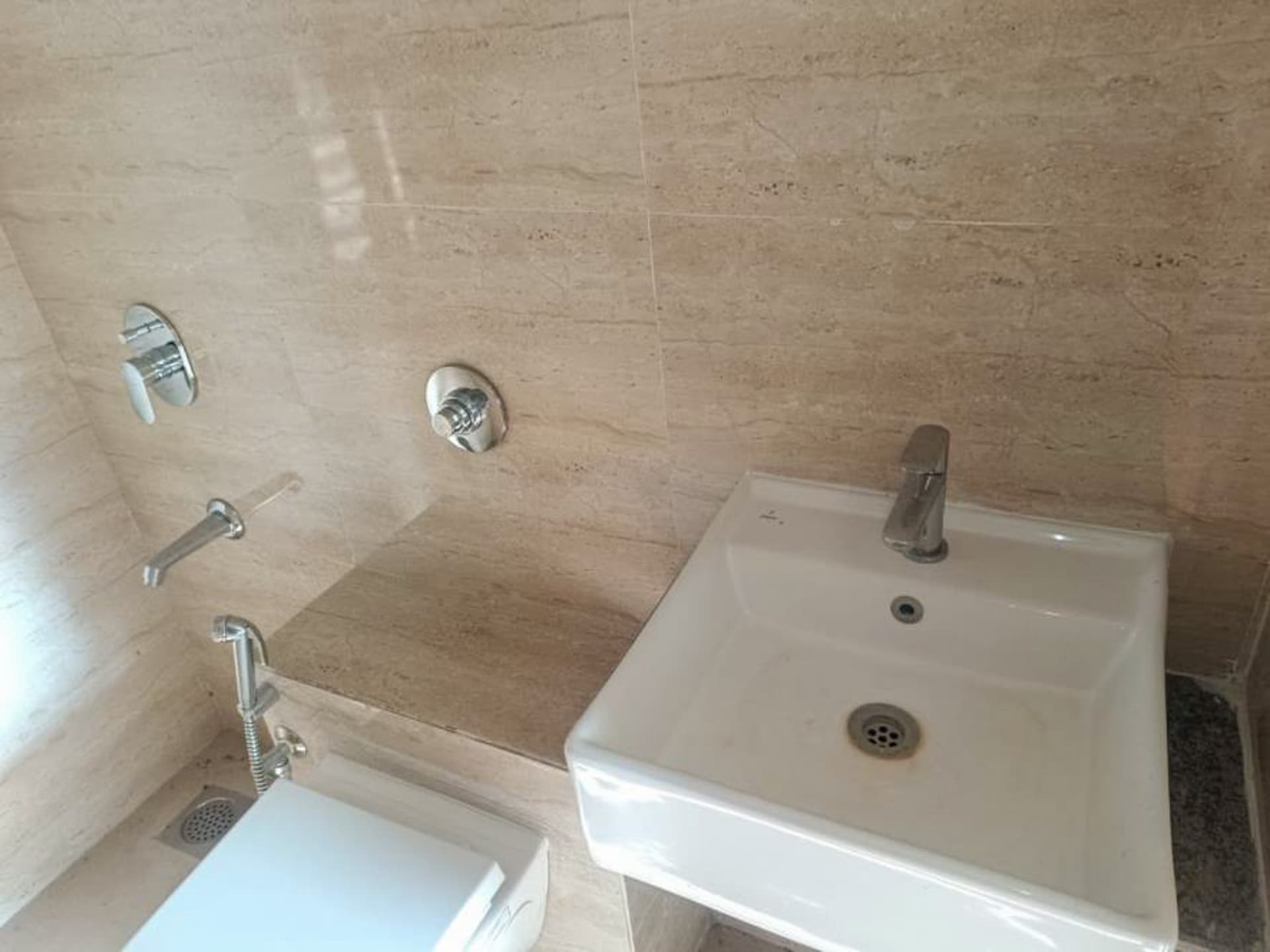 Property Photos 23