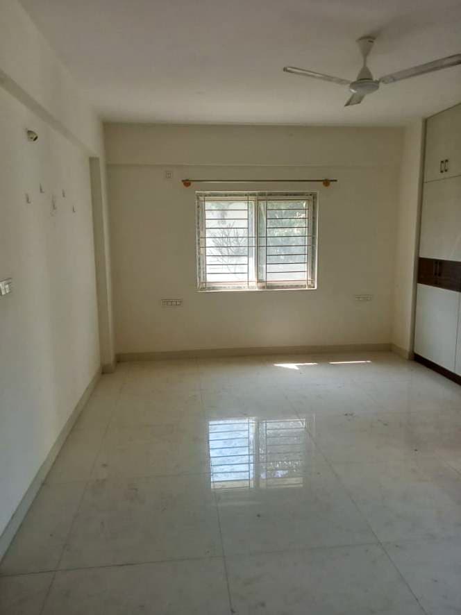 Property Photos 6