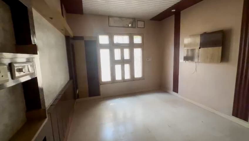Property Photos 28