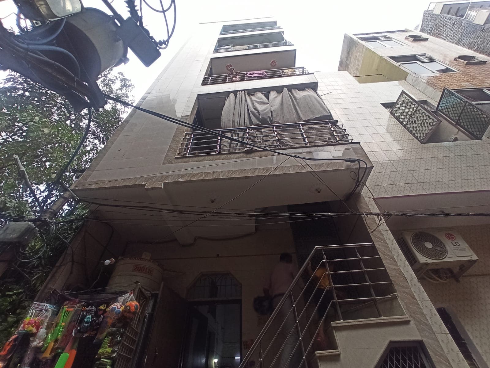 Property Photos 7