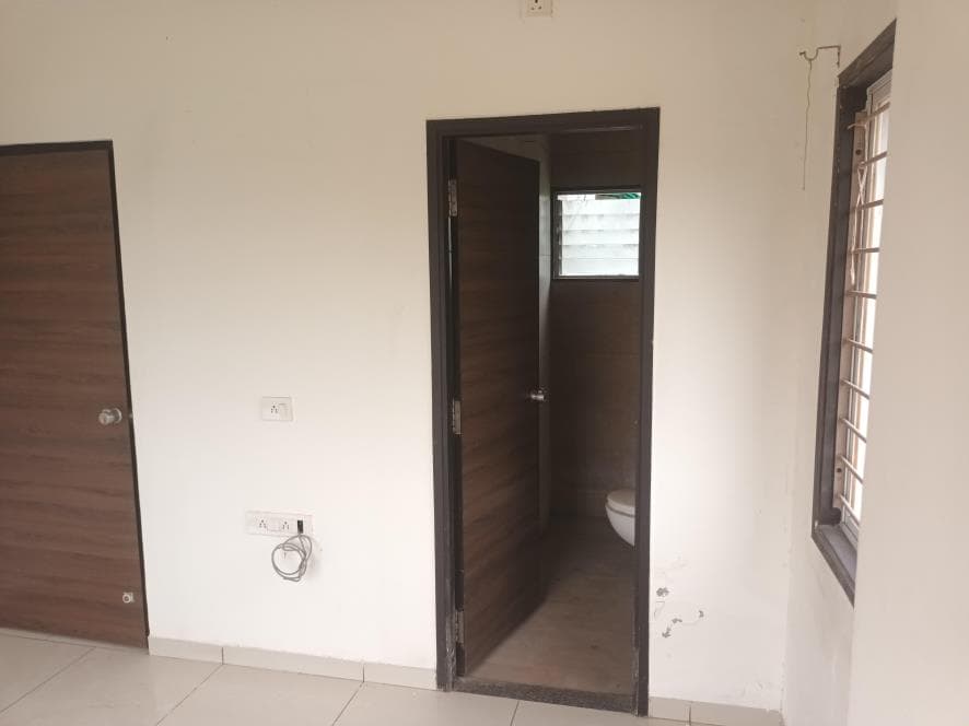 Property Photos 17