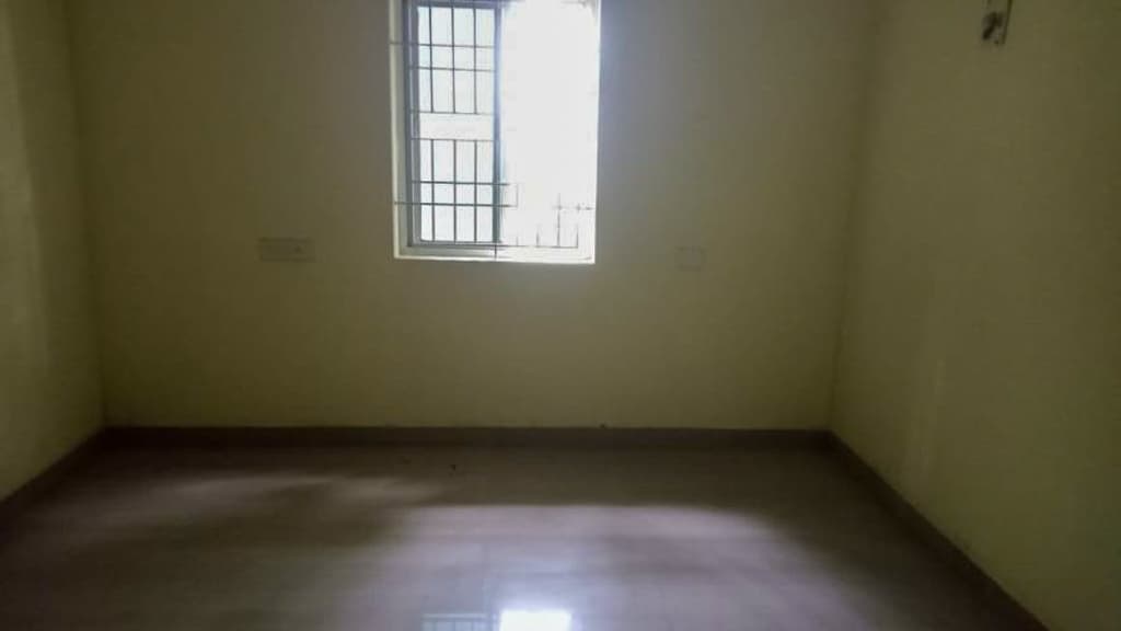 Property Photos 11