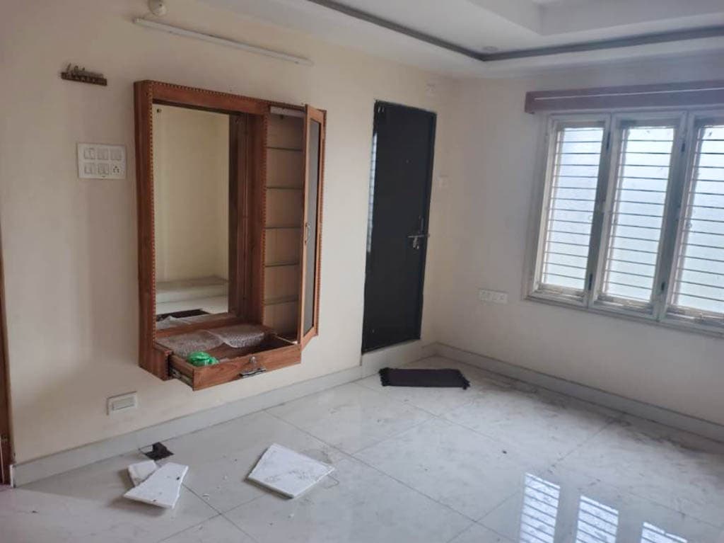 Property Photos 12