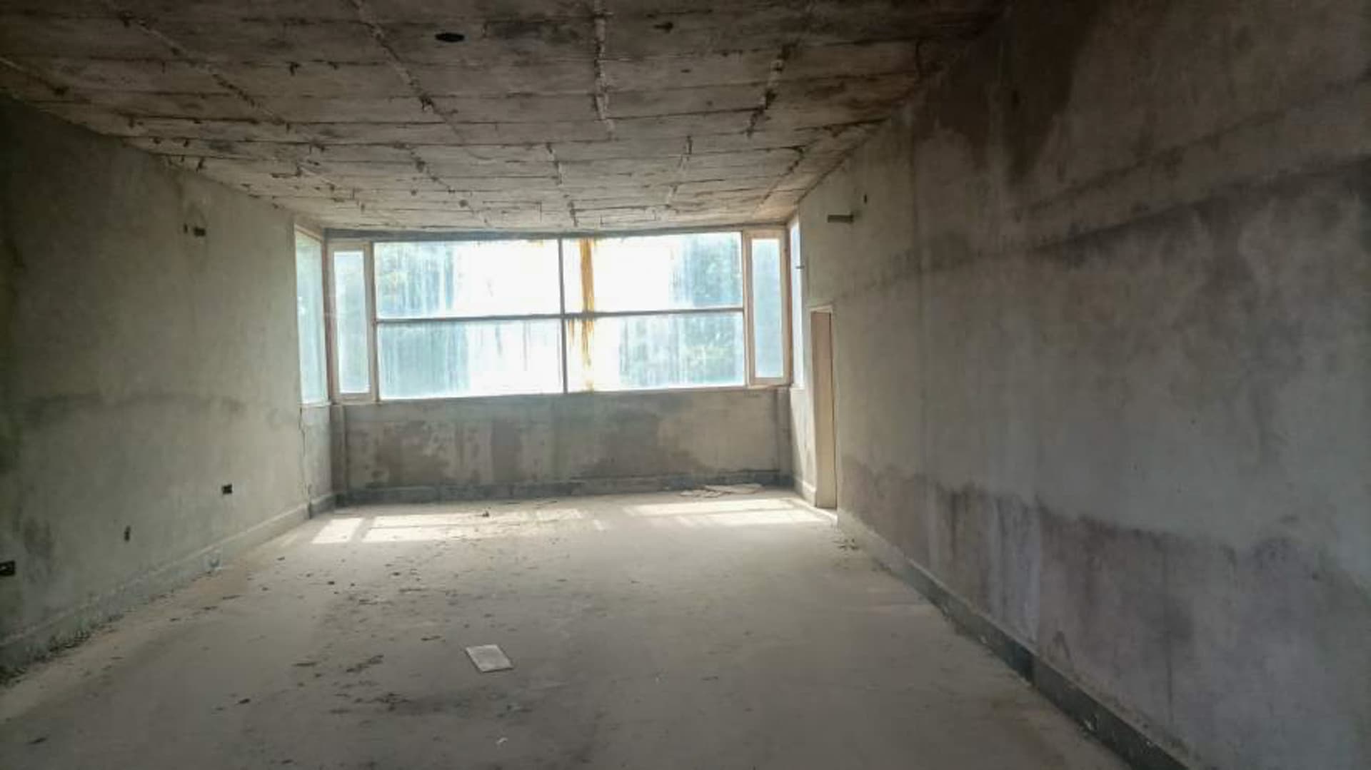 Property Photos 35