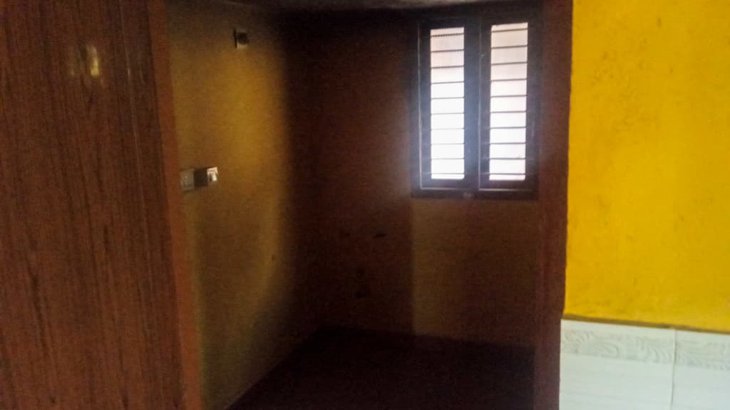 Property Photos 8