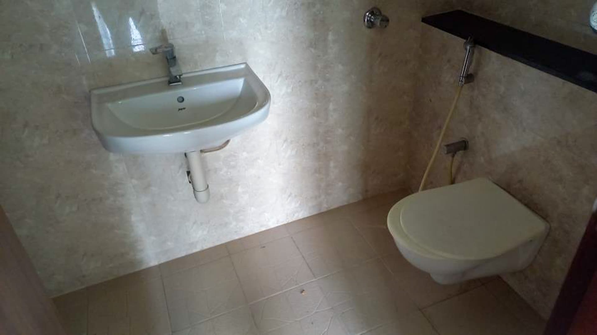 Property Photos 8