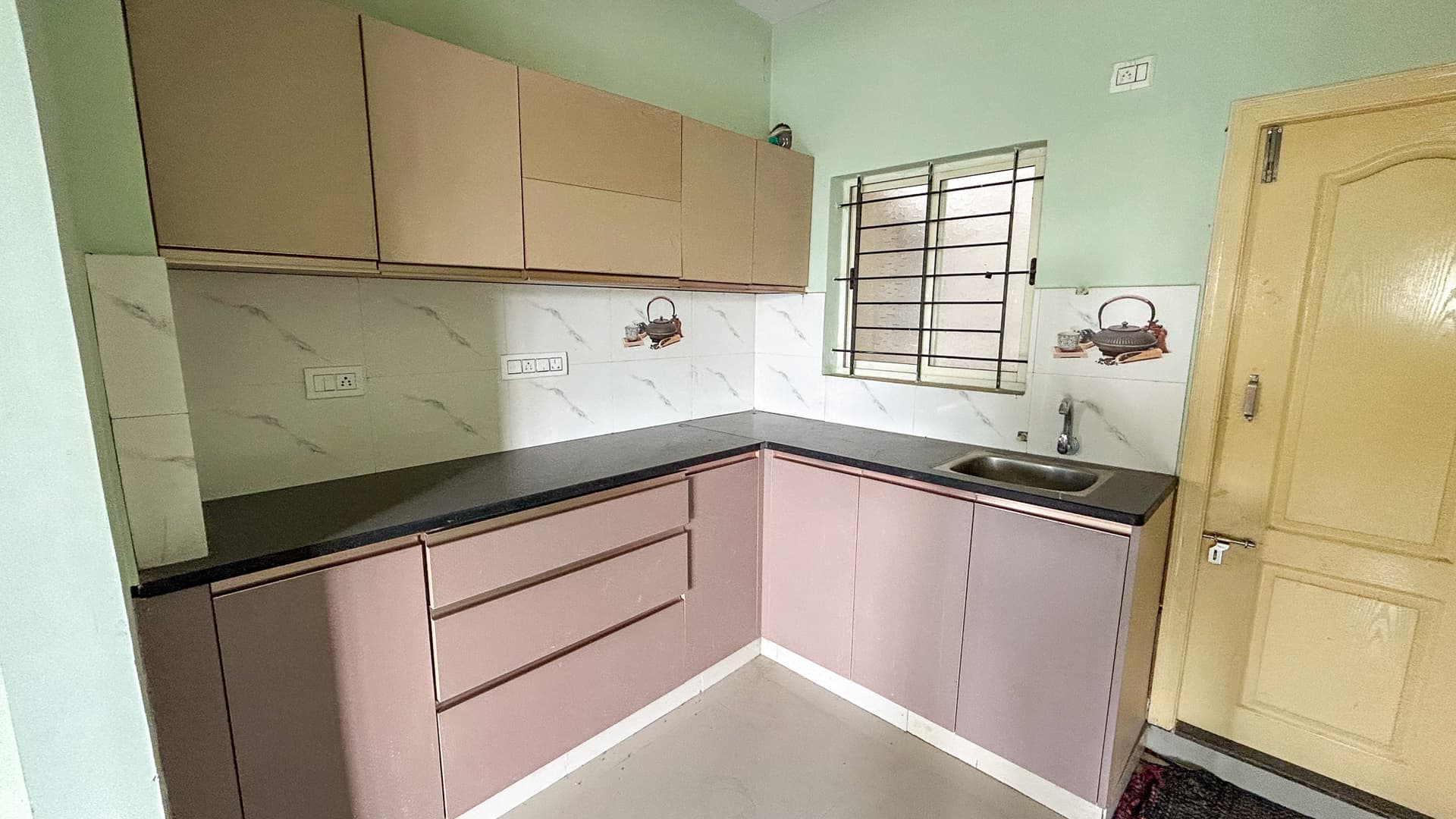 Property Photos 11