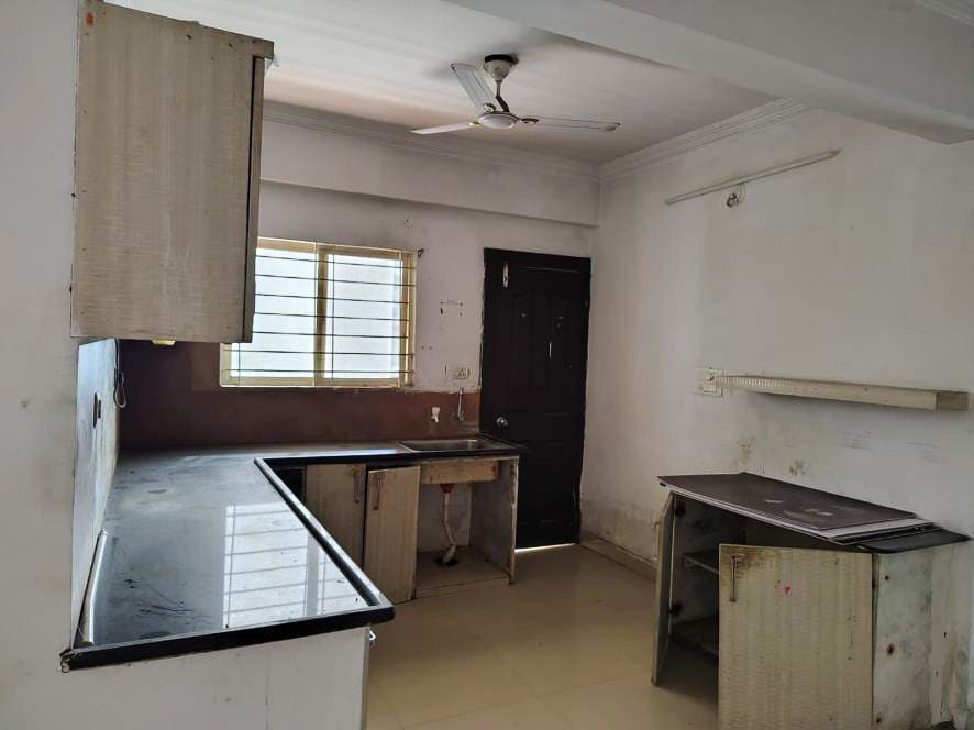 Property Photos 18