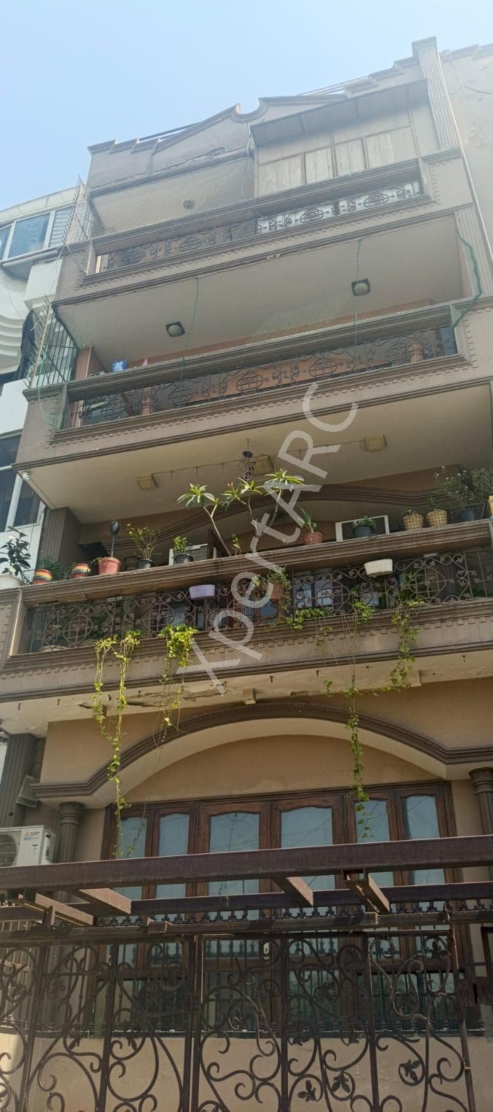 Property Photos 11