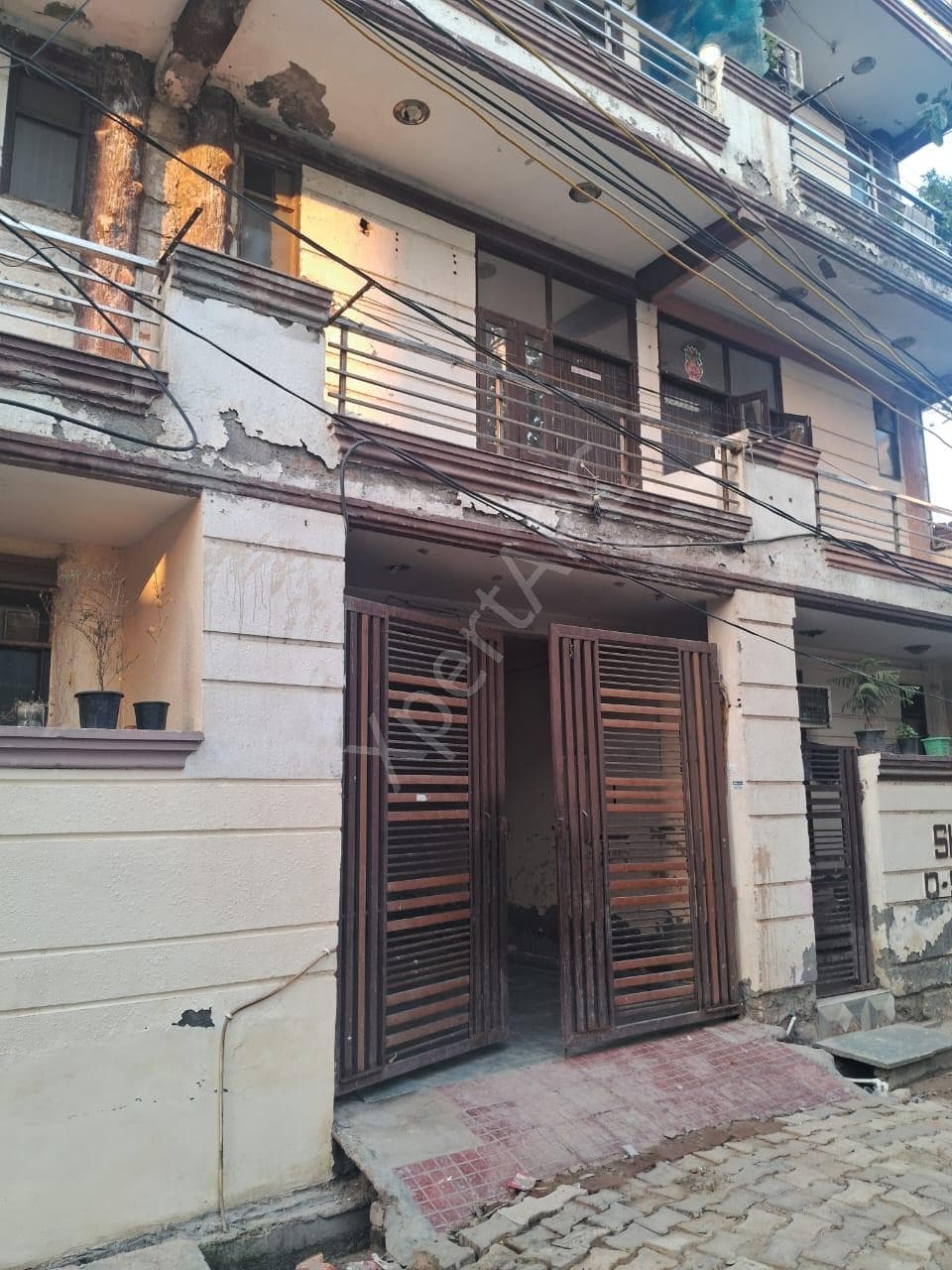 Property Photos 6