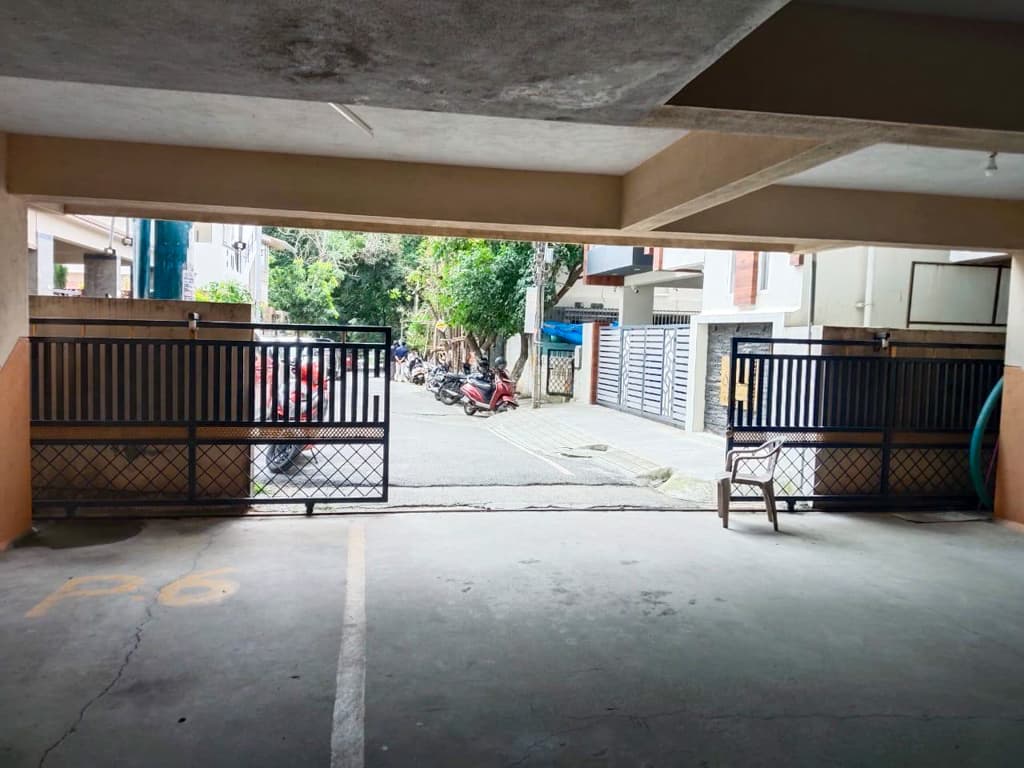 Property Photos 6