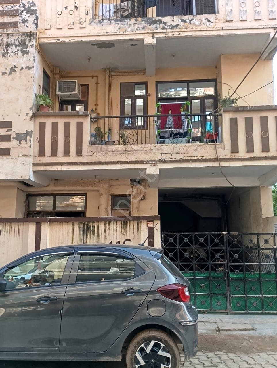 Property Photos 1