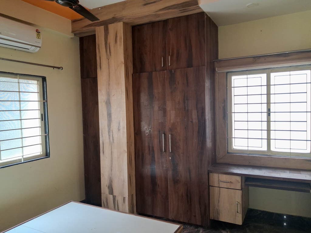 Property Photos 6