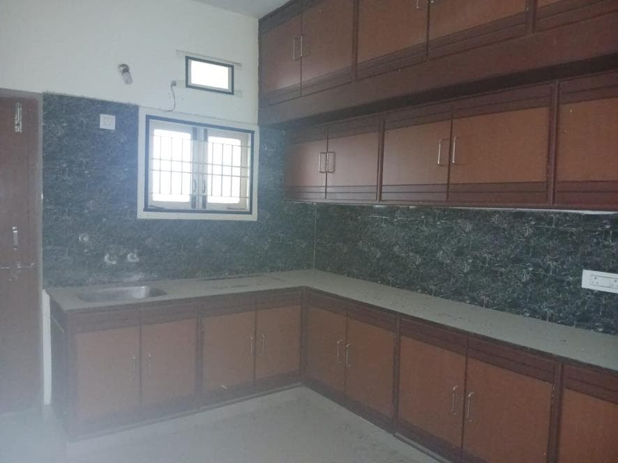 Property Photos 9
