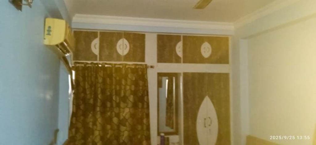 Property Photos 6