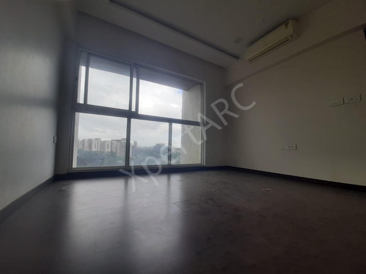 Property Photos 31