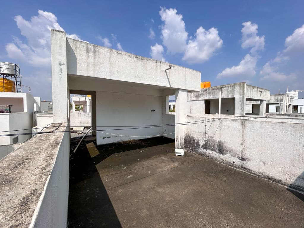 Property Photos 23