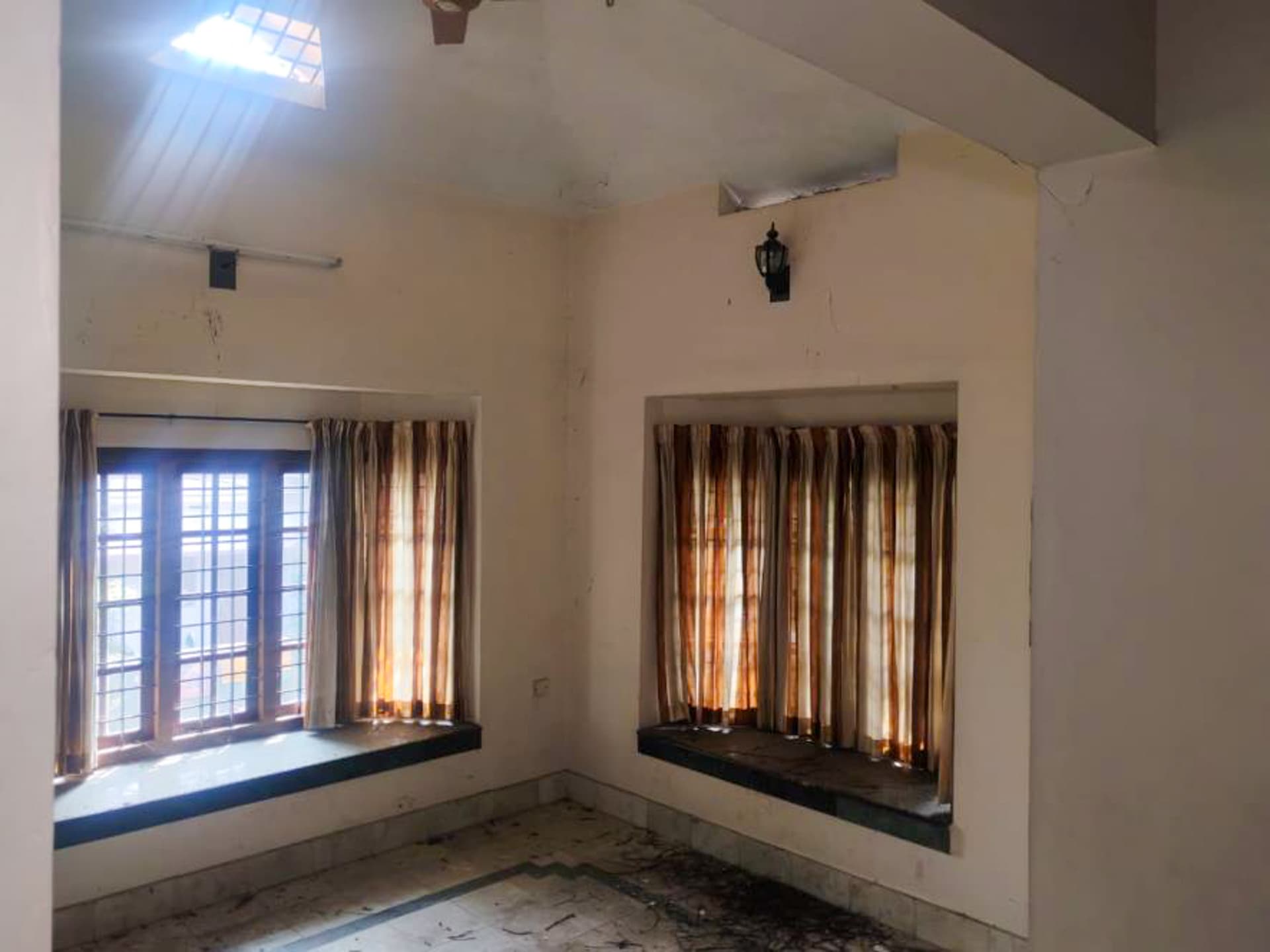 Property Photos 8
