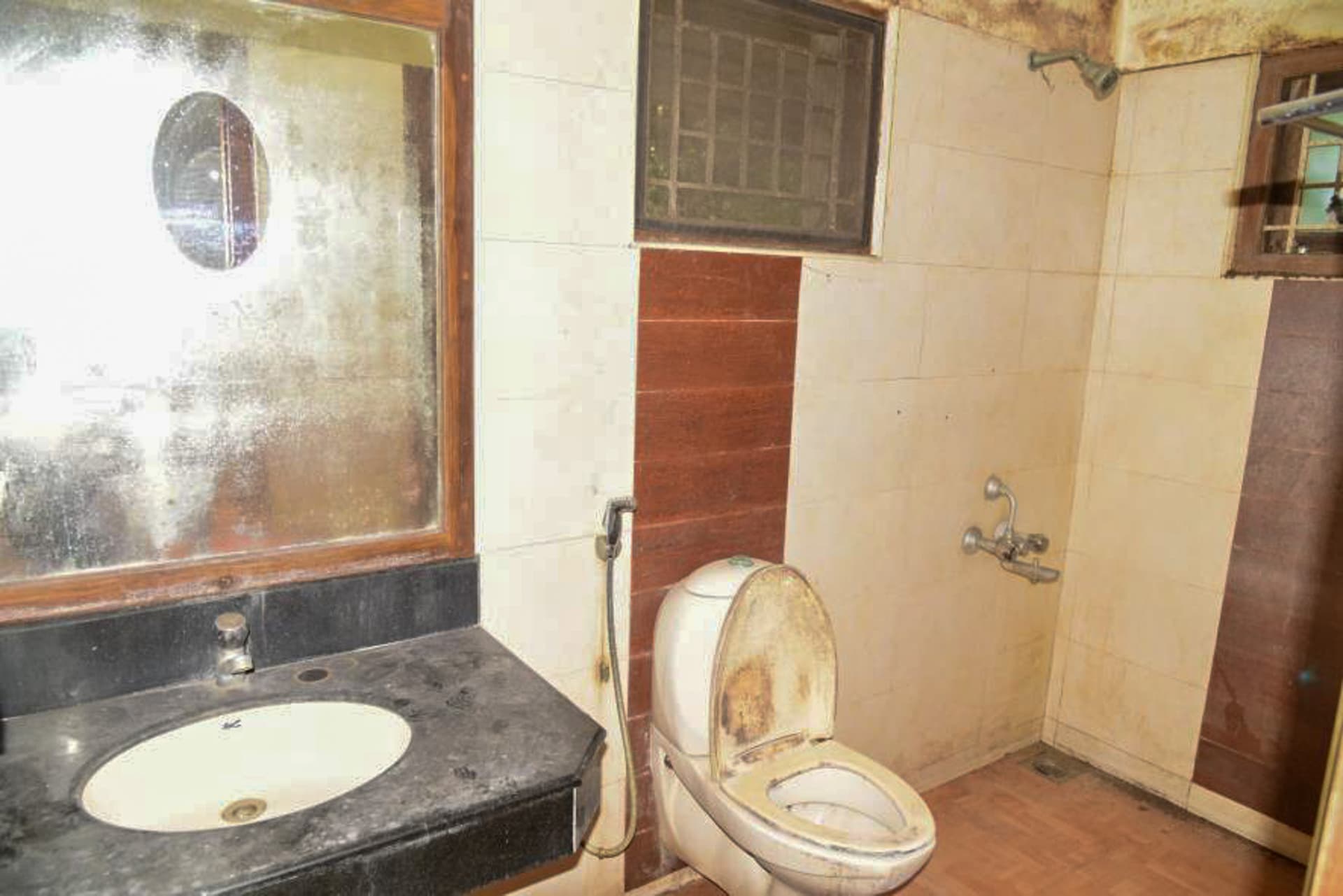 Property Photos 7