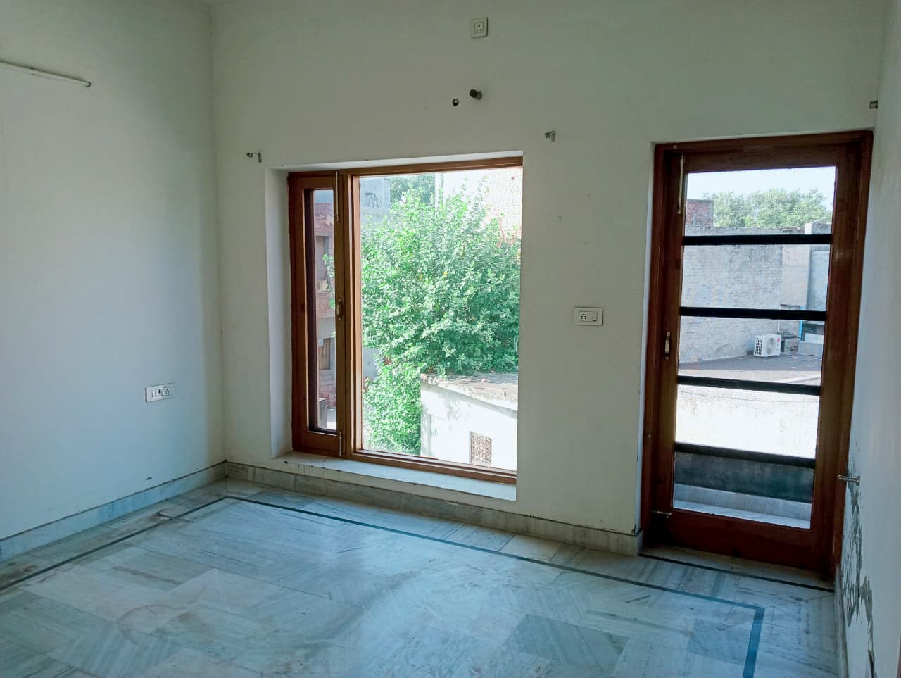 Property Photos 13