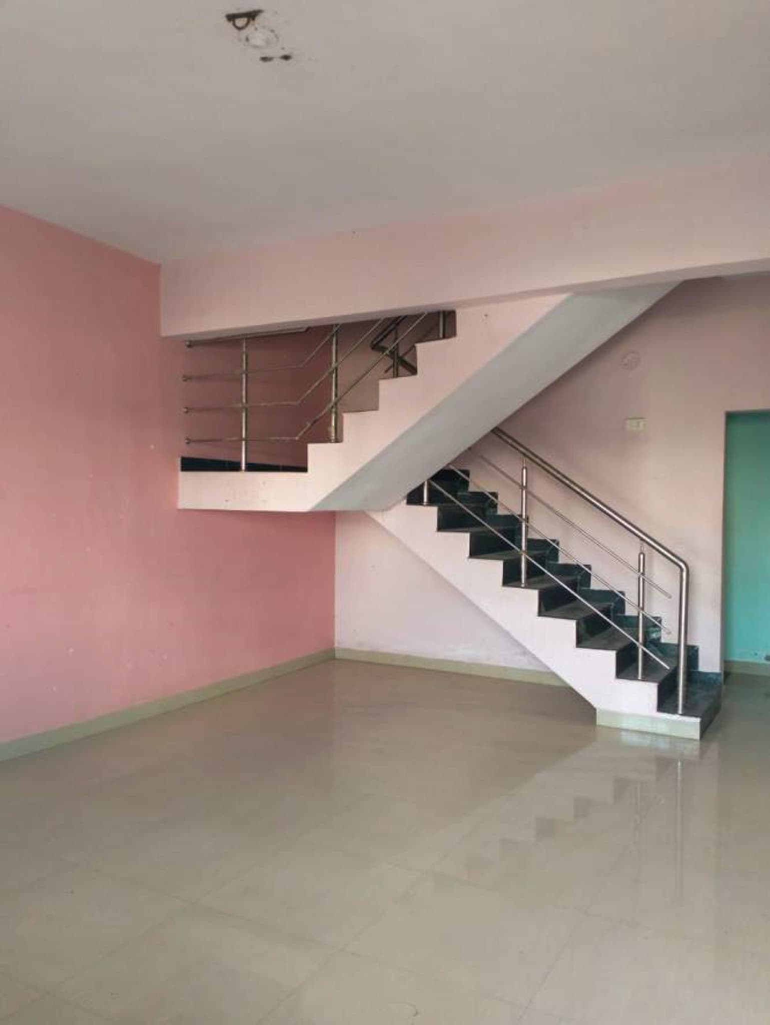 Property Photos 8