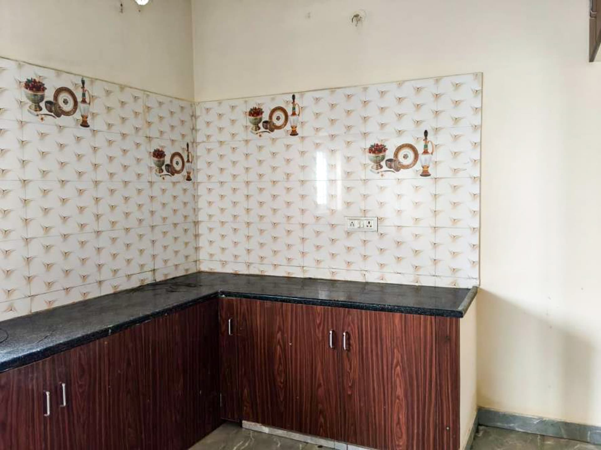 Property Photos 9