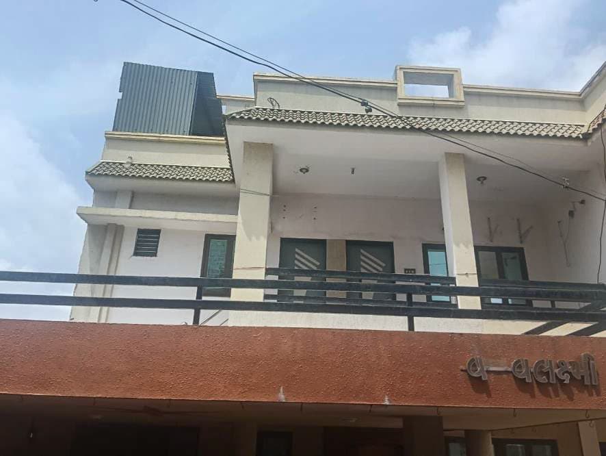 Property Photos 1