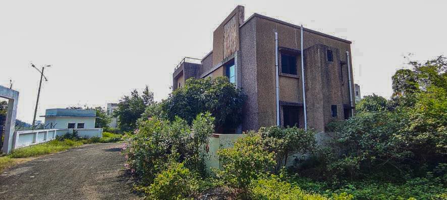 Property Photos 6