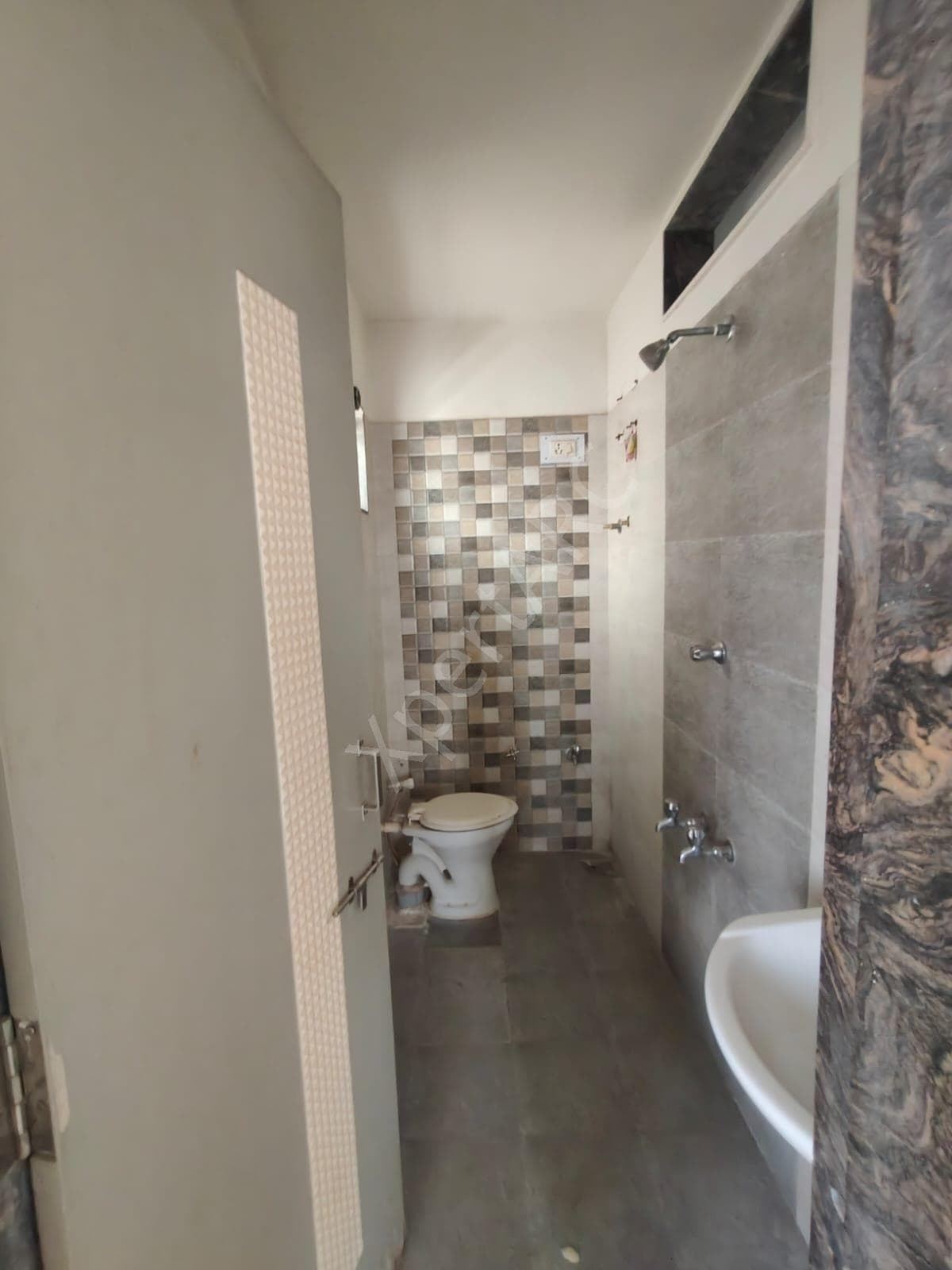 Property Photos 9