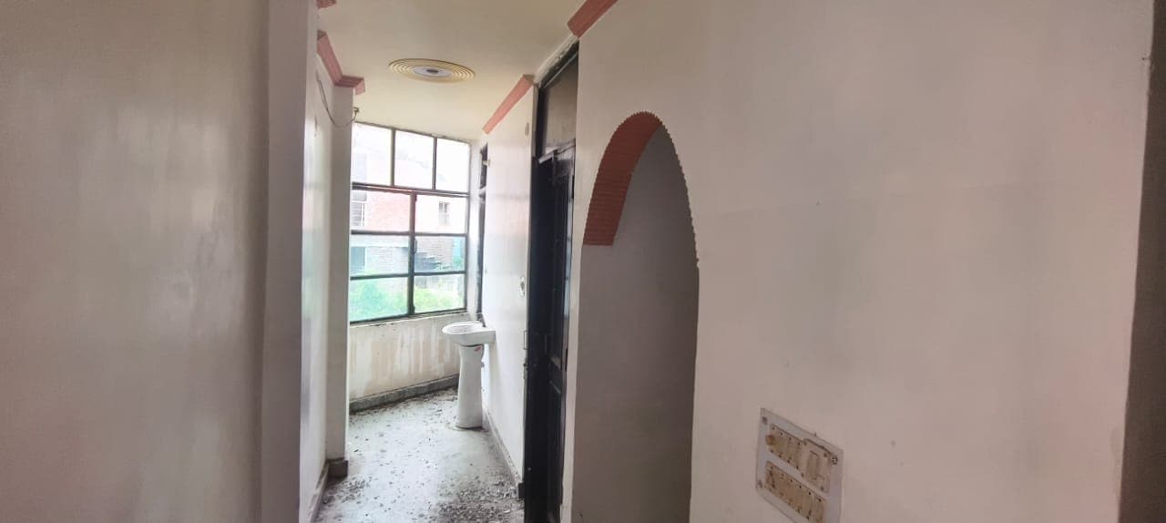 Property Photos 8