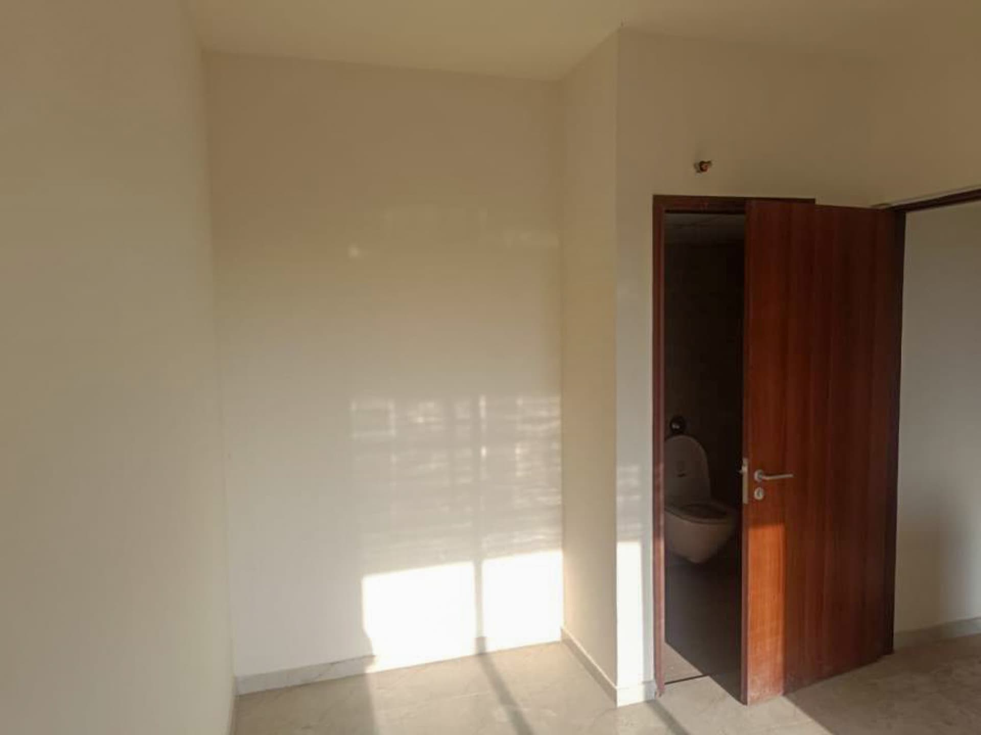Property Photos 5