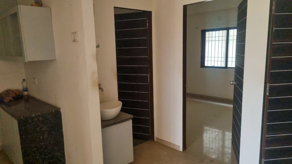 Property Photos 7