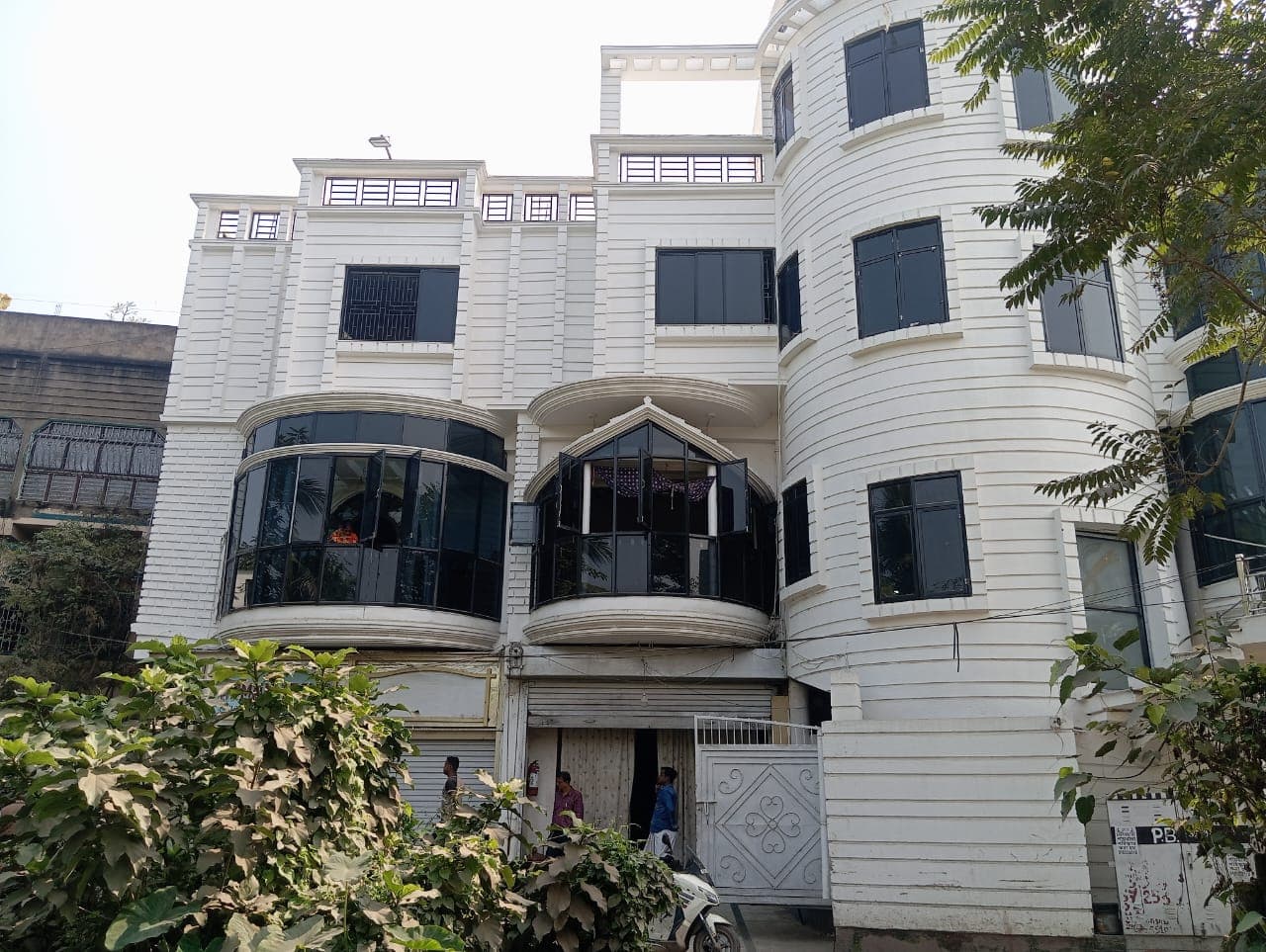 Property Photos 6