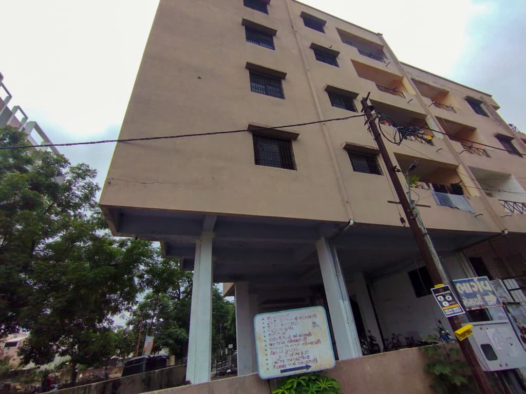 Property Photos 9