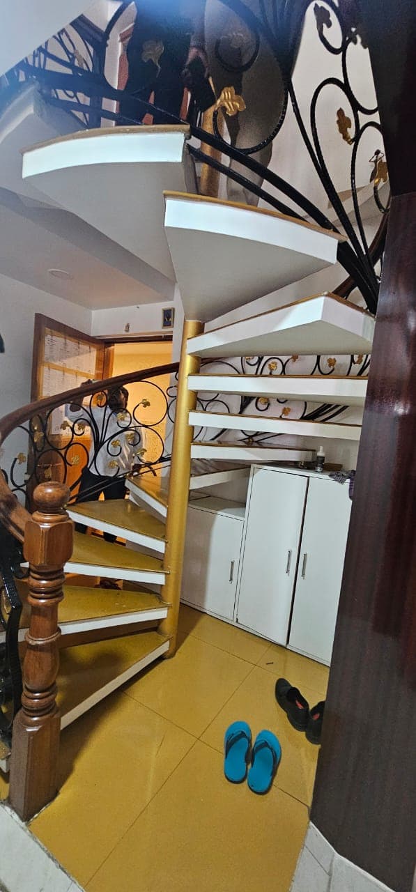Property Photos 7