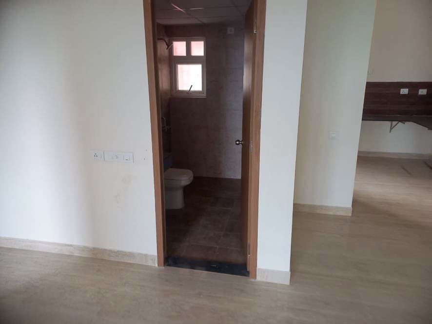 Property Photos 7
