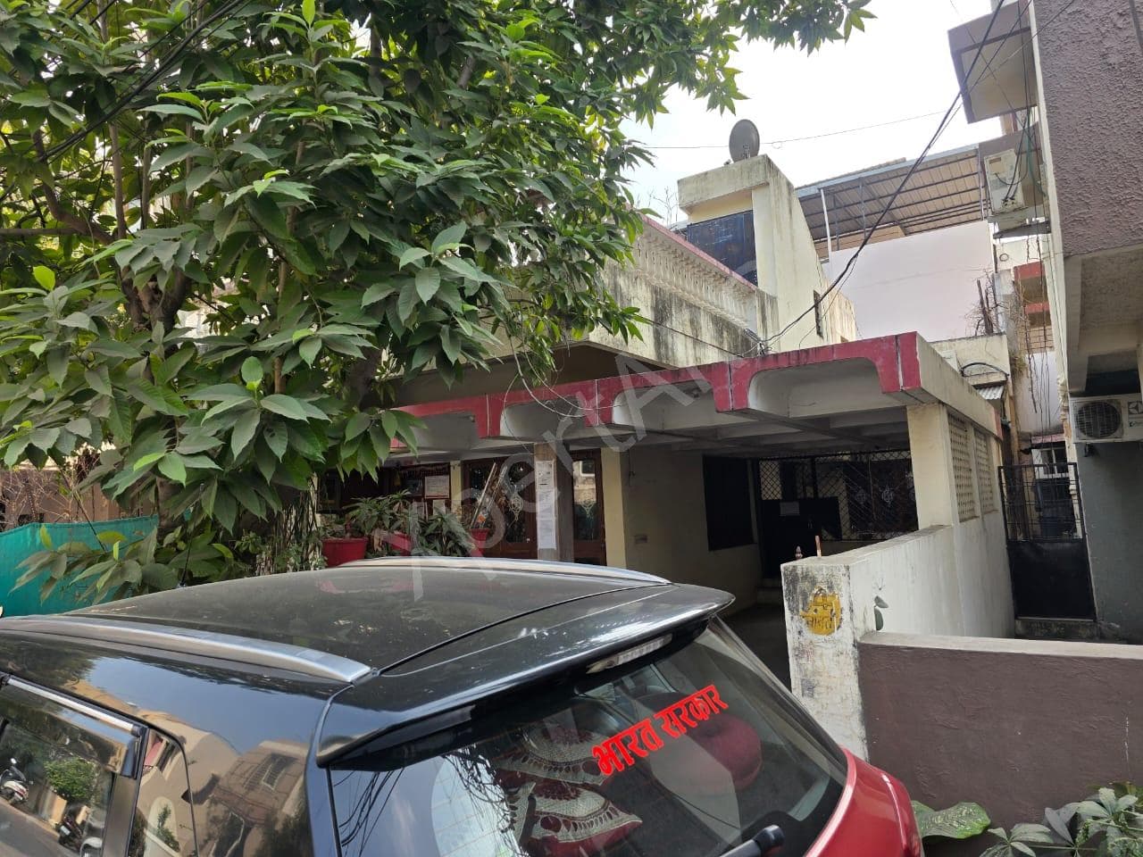 Property Photos 8