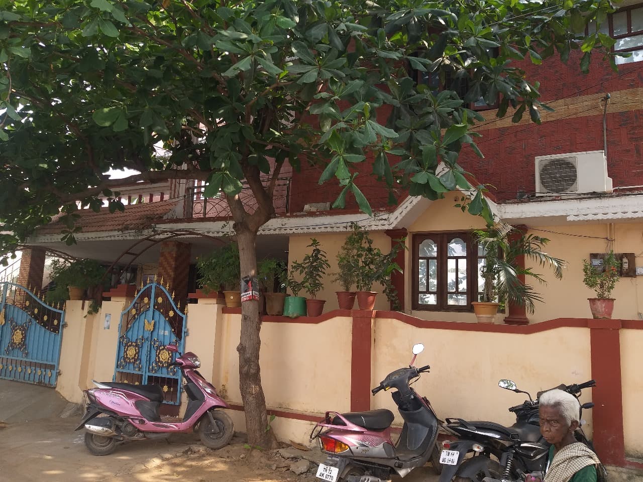 Property Photos 1