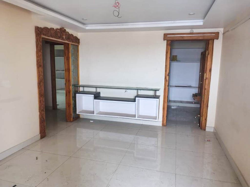 Property Photos 12